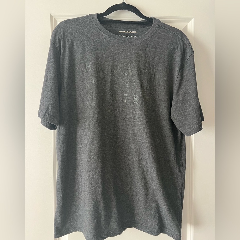 Grey Banana Republic men's shirt #mensfashion